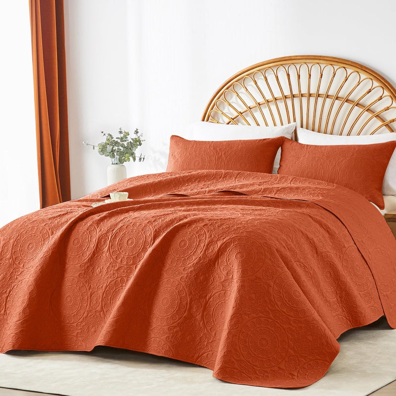 WURUIBO Burnt Orange Quilt Set King/Cal King Size  Embossing Microfiber Bedspreads with Pillow Sham  Ligthweight Breathable Thin Coverlet  Reversible Bedding Set for All Season(1 Quilt 2 Pillow Shams) - Image 2